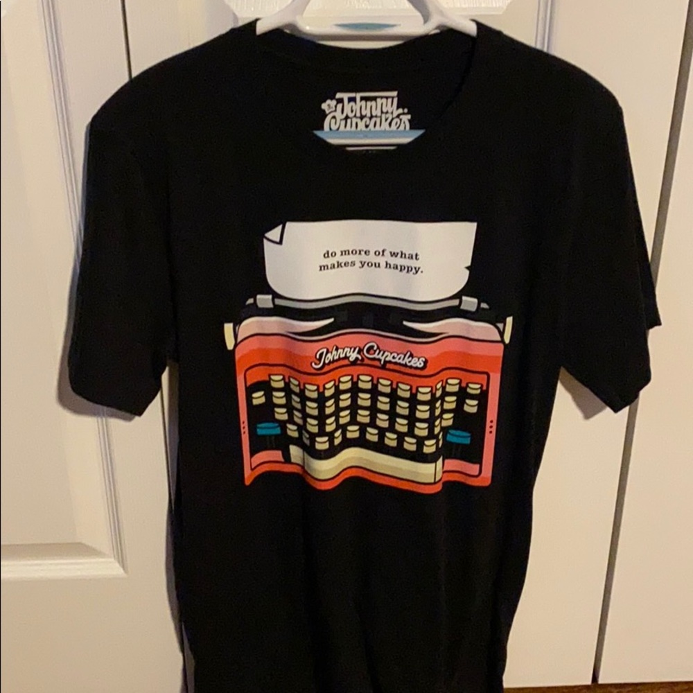 Johnny Cupcakes Graphic T